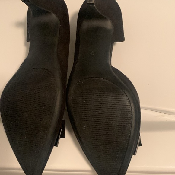 New Womens Size 9 Black Dress Shoes. Heel is about 3” - Picture 6 of 8